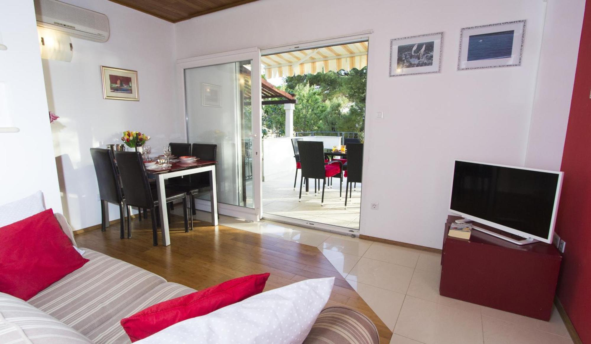 Apartments By The Sea Brela, Makarska - 11821 Zimmer foto